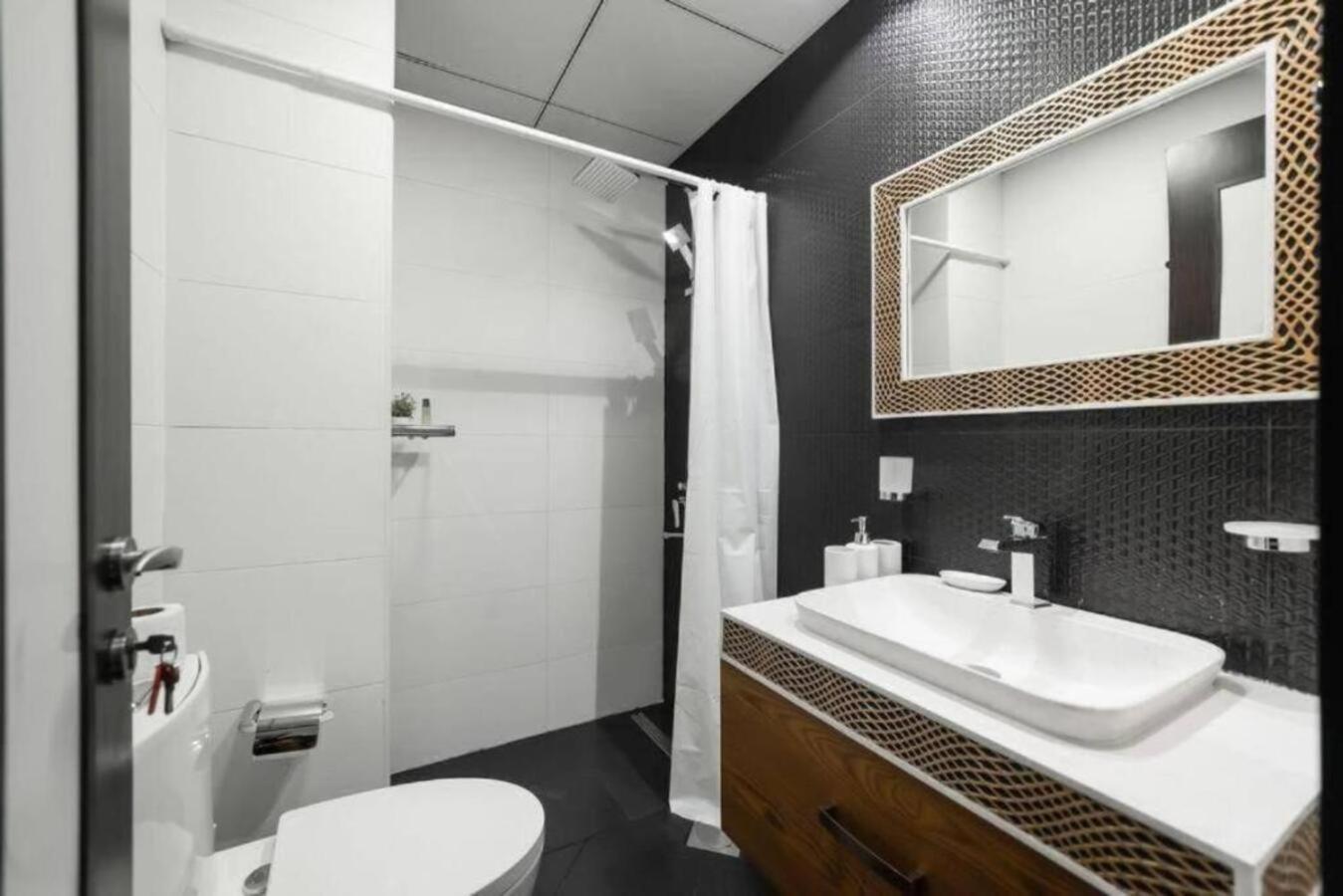 Apartment Brown Stone - Bayz & Burj Khalifa View Dubai